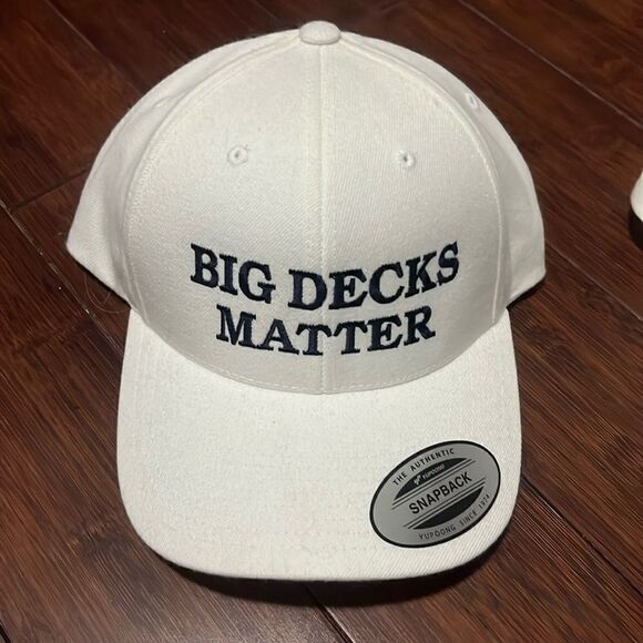Big Decks Matter - White and Blue Hat - BRAND NEW - White Snapback Hat - Picture 1 of 2